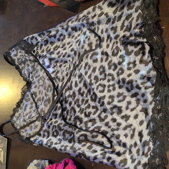 Blue leopard print nighty - Picture 3 of 3